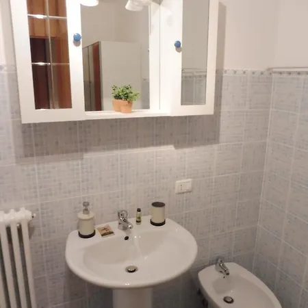90 Con Vista E Balcone Appartement
