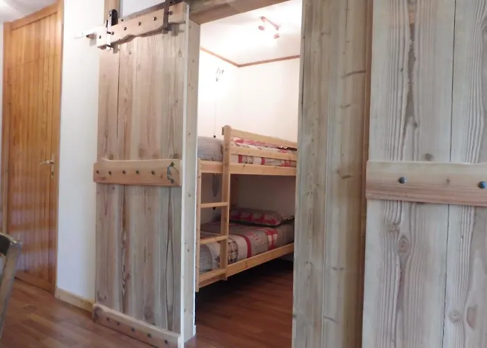 90 Con Vista E Balcone